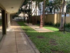 Image 21 - 924735